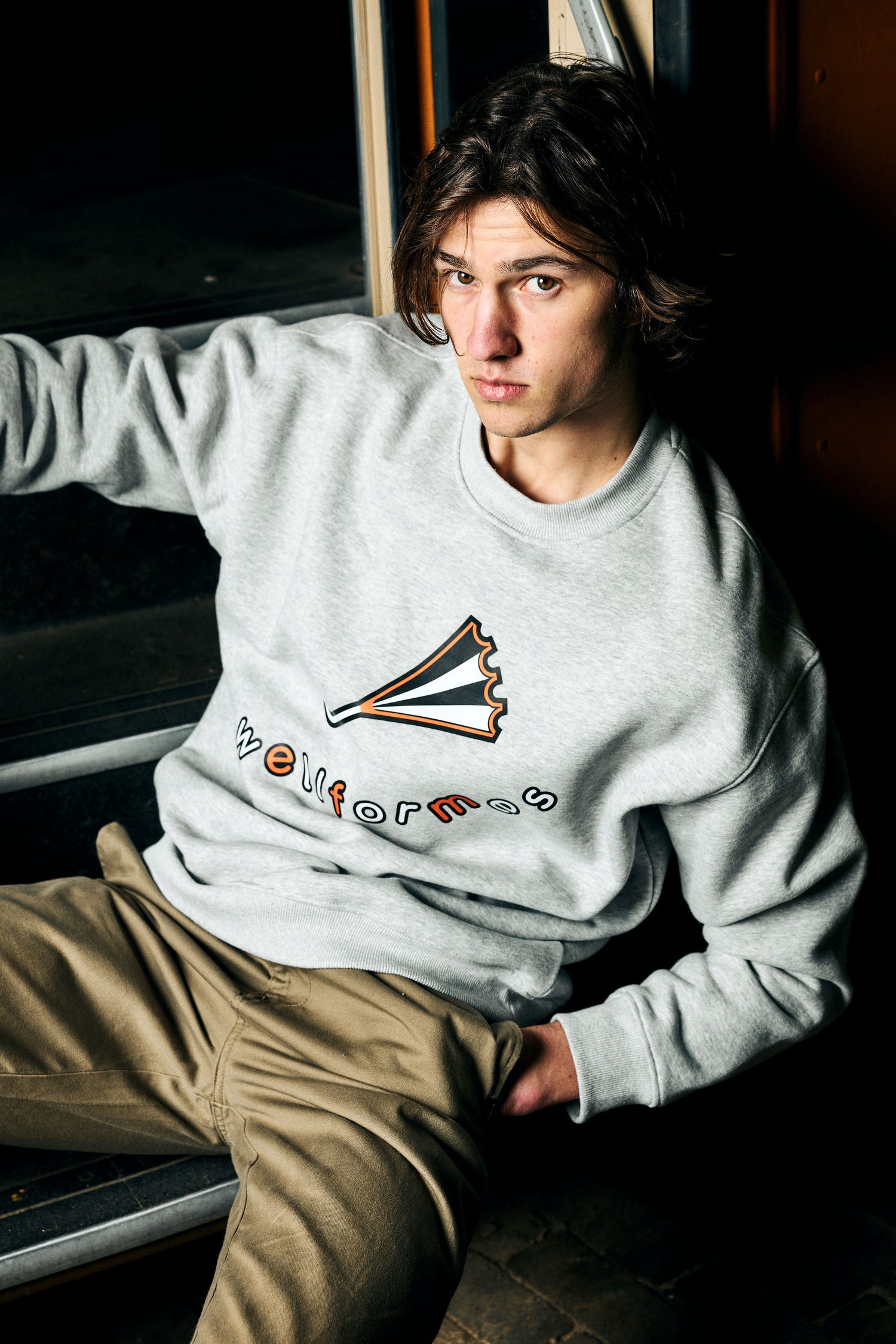 SWEATERS & LONGSLEEVES