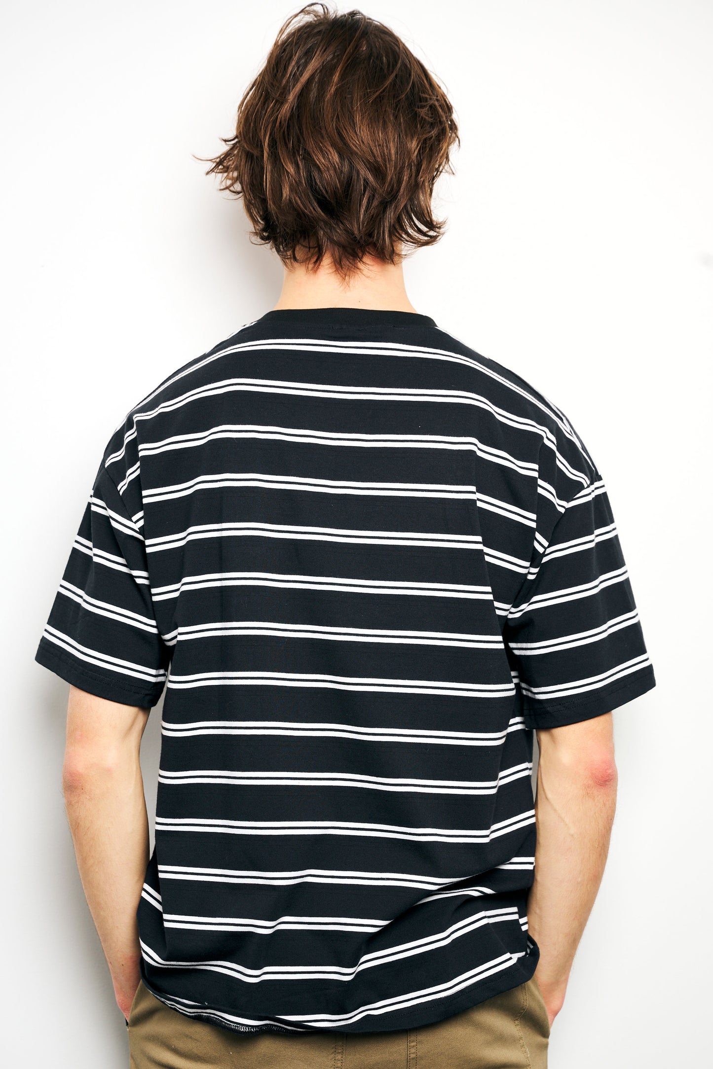 Regular fit - black stripped logo t-shirt